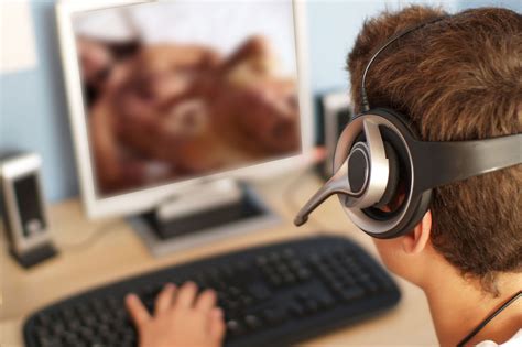 Here are some of the reasons why it may be a good idea to stick to Netflix next time you open up your laptop: For those addicted to porn, arousal actually declined with the same mate. Those who ...